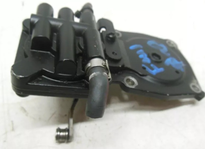 Крышка Диафрагмы Карбюратора и Ускорительный Насос, BRP/SeaDoo/CanAm, 270500433, Позиция Бывшая в Употреблении(следы эксплуатации) 